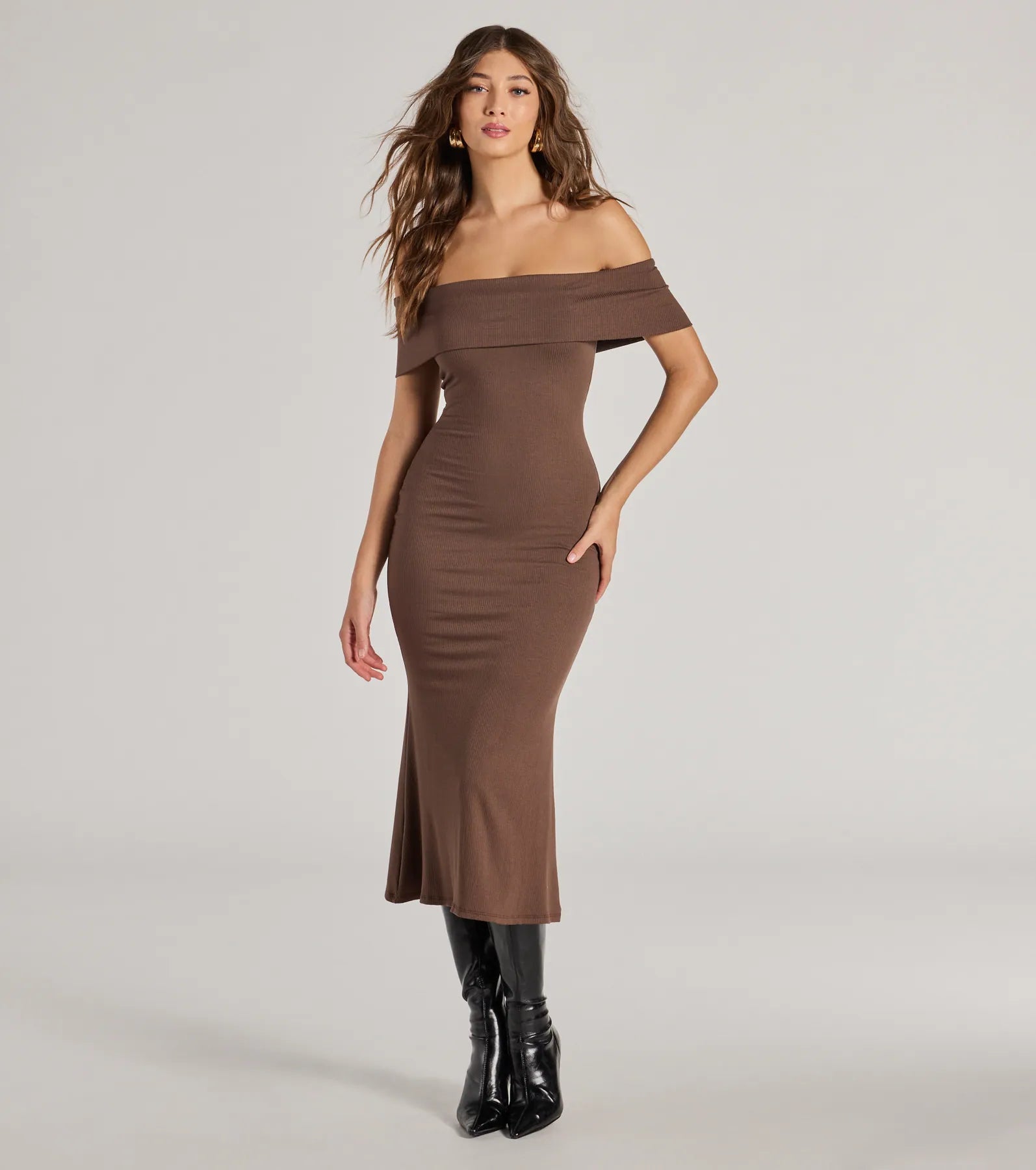 Sleek Silhouette Ribbed Knit Off-The-Shoulder Midi Dress